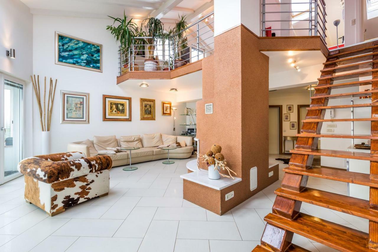 شقة Luxury Penthouse Prestige Near The Sea أوباتيا المظهر الخارجي الصورة
