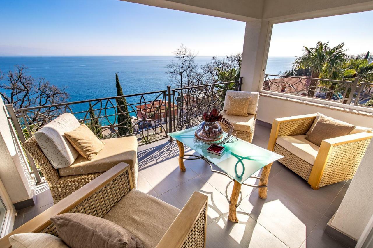 شقة Luxury Penthouse Prestige Near The Sea أوباتيا المظهر الخارجي الصورة