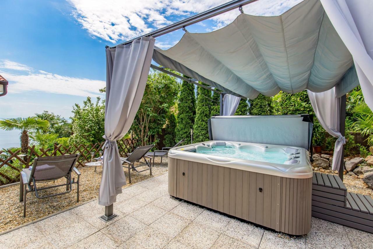 شقة Luxury Penthouse Prestige Near The Sea أوباتيا المظهر الخارجي الصورة