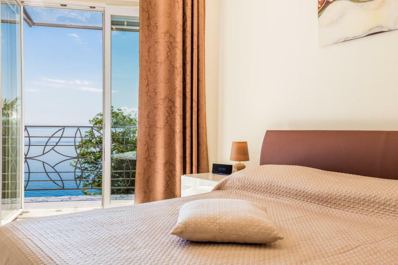 شقة Luxury Penthouse Prestige Near The Sea أوباتيا المظهر الخارجي الصورة